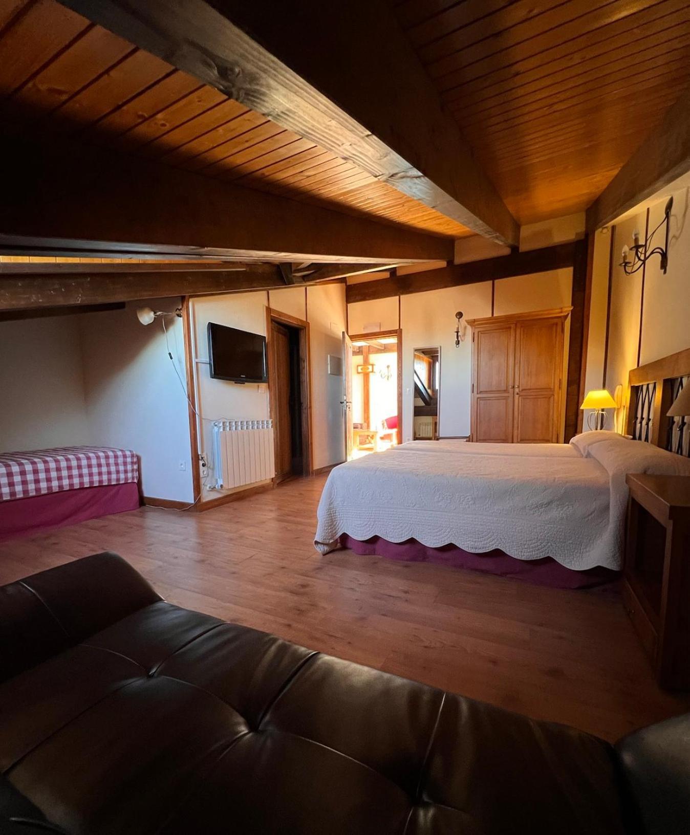 Hotel Rural Restaurante Las Baronas Santa Cruz de la Salceda Εξωτερικό φωτογραφία